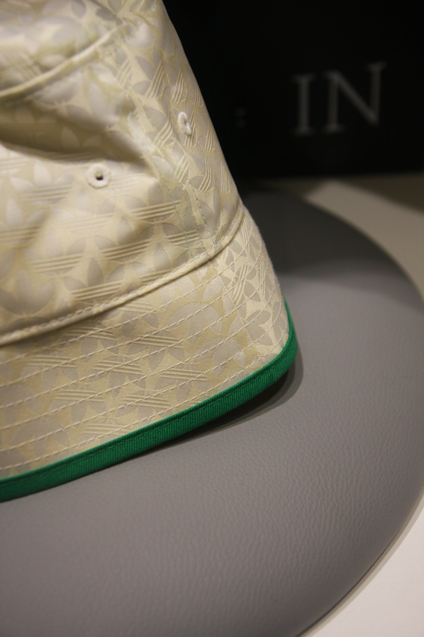 ADIDAS BUCKET HAT