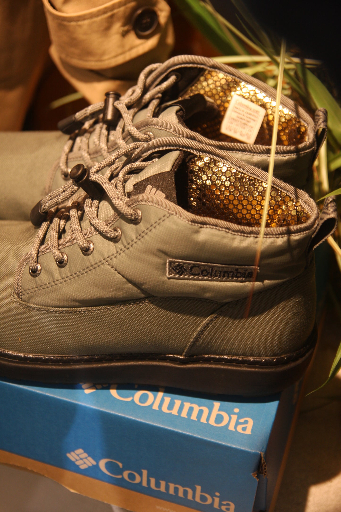 COLUMBIA BOOTS