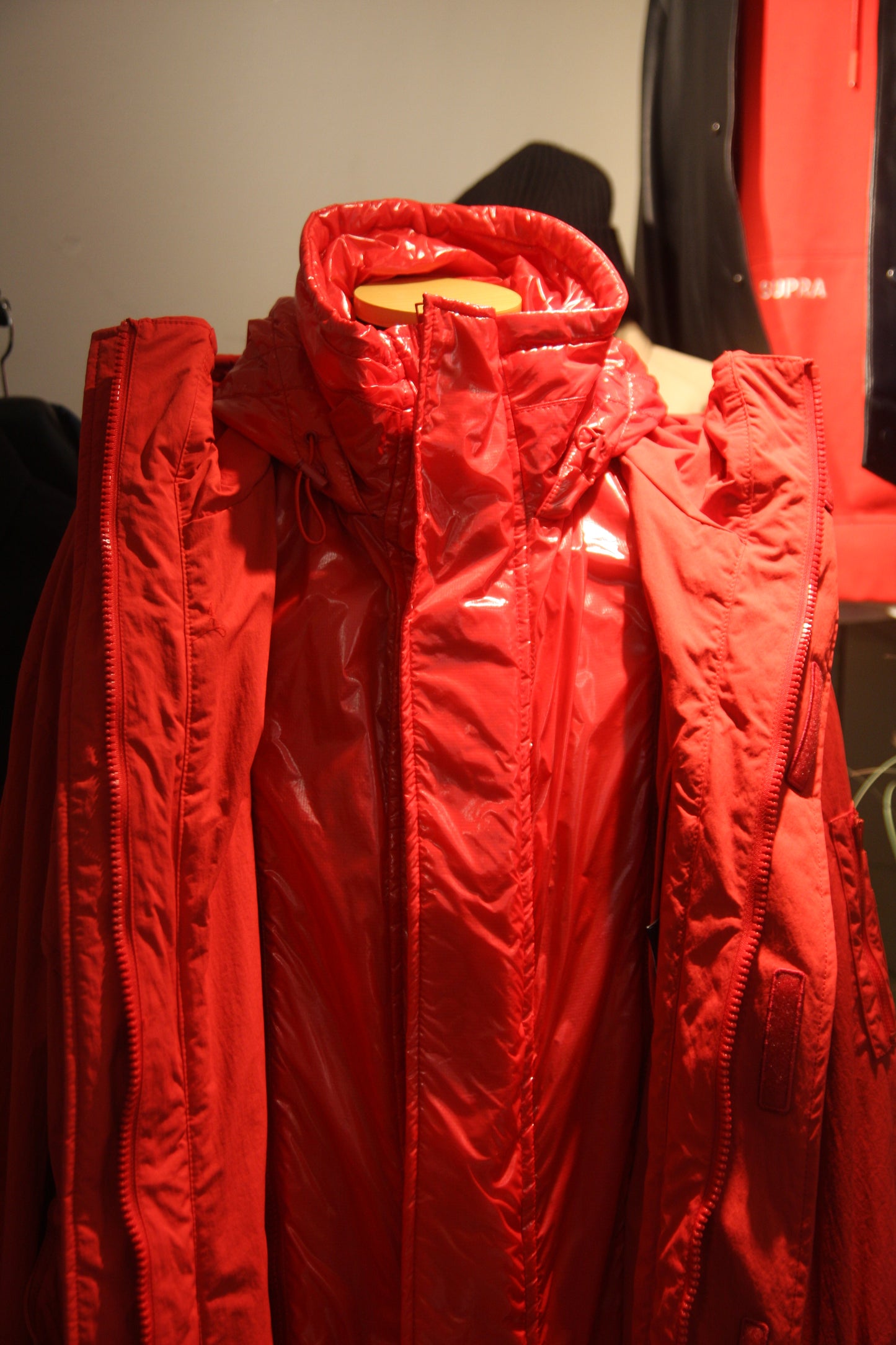 JUUN.J RED SAFARI SHORT COAT