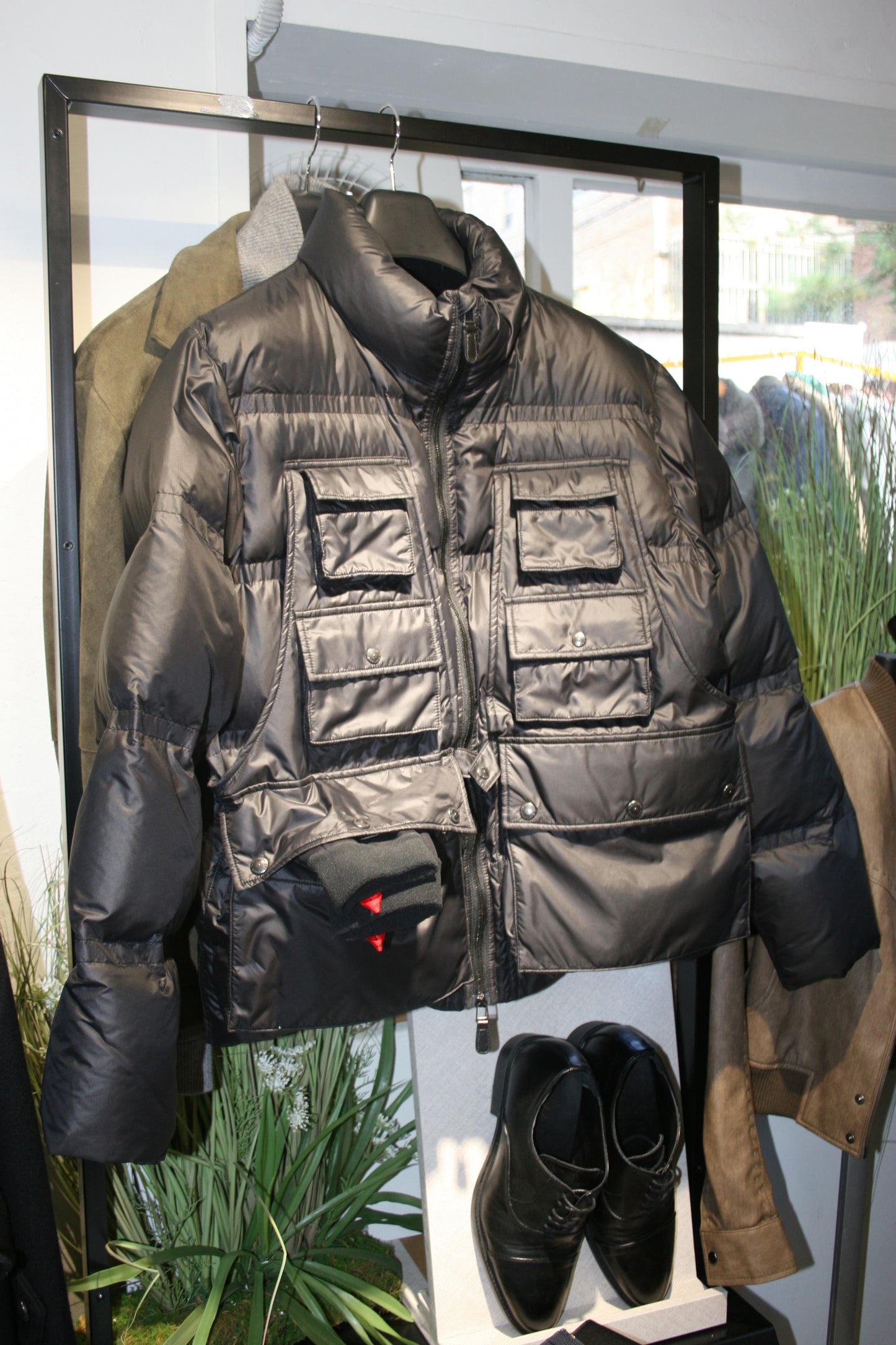 SERIES EASTLOGUE COLLAB PADDING