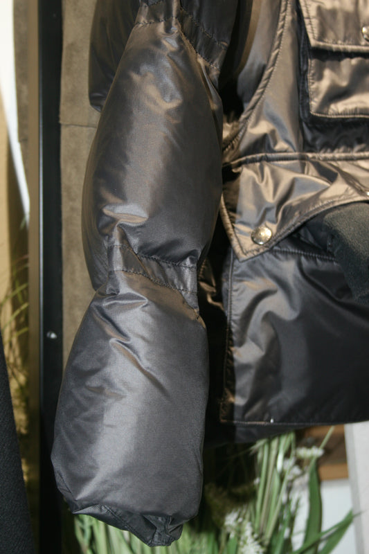 SERIES EASTLOGUE COLLAB PADDING