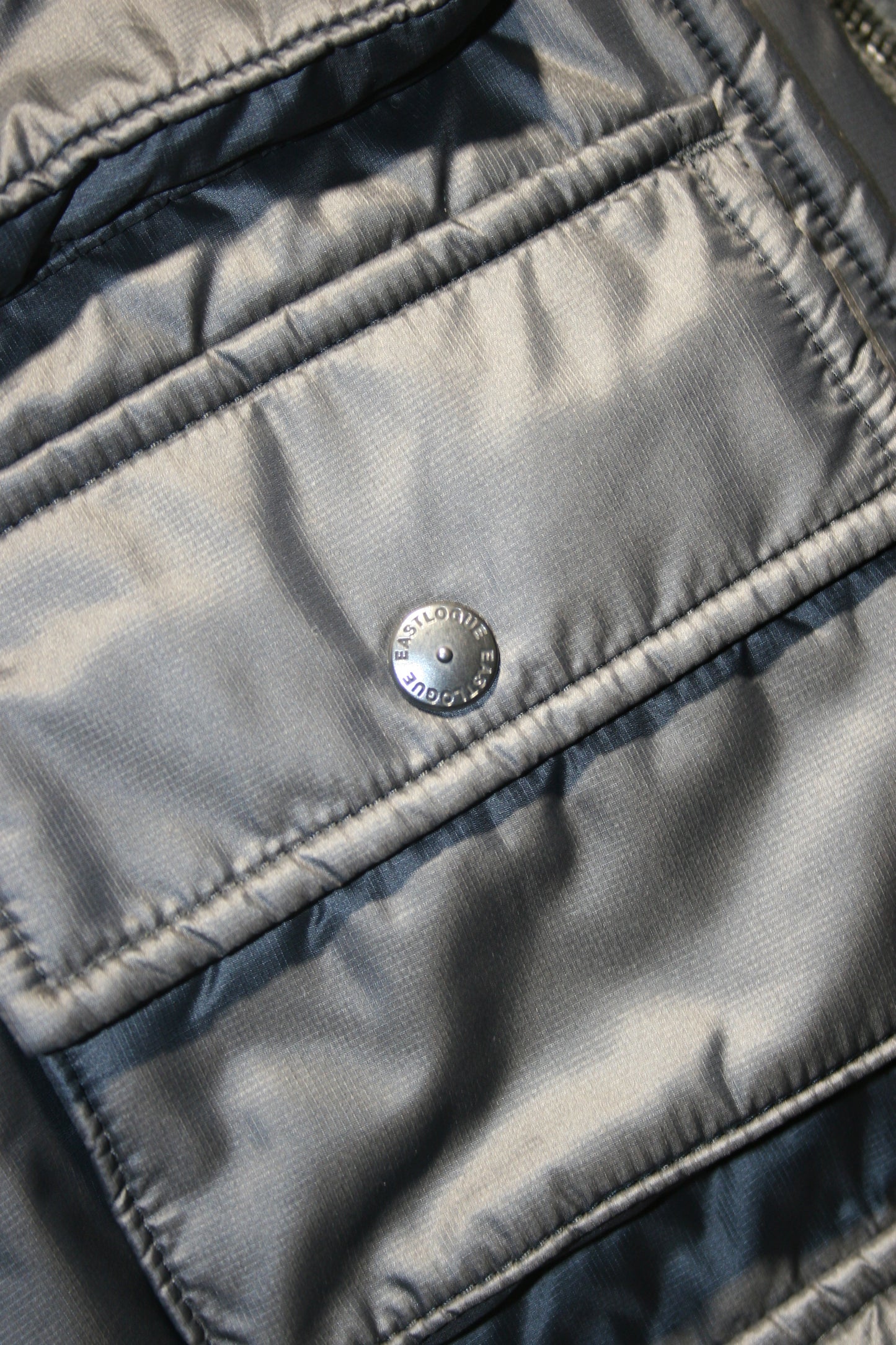 SERIES EASTLOGUE COLLAB PADDING