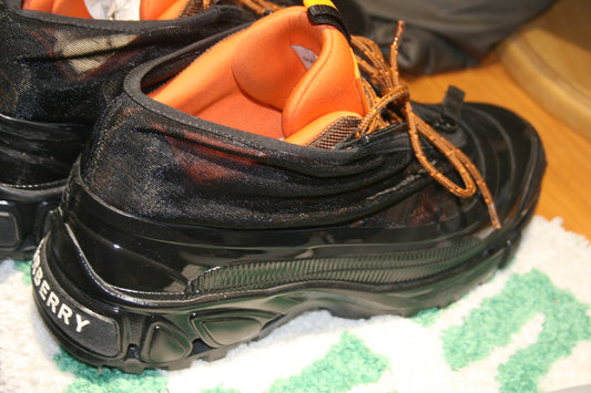 BURBURRY CLIMBING SNEAKERS